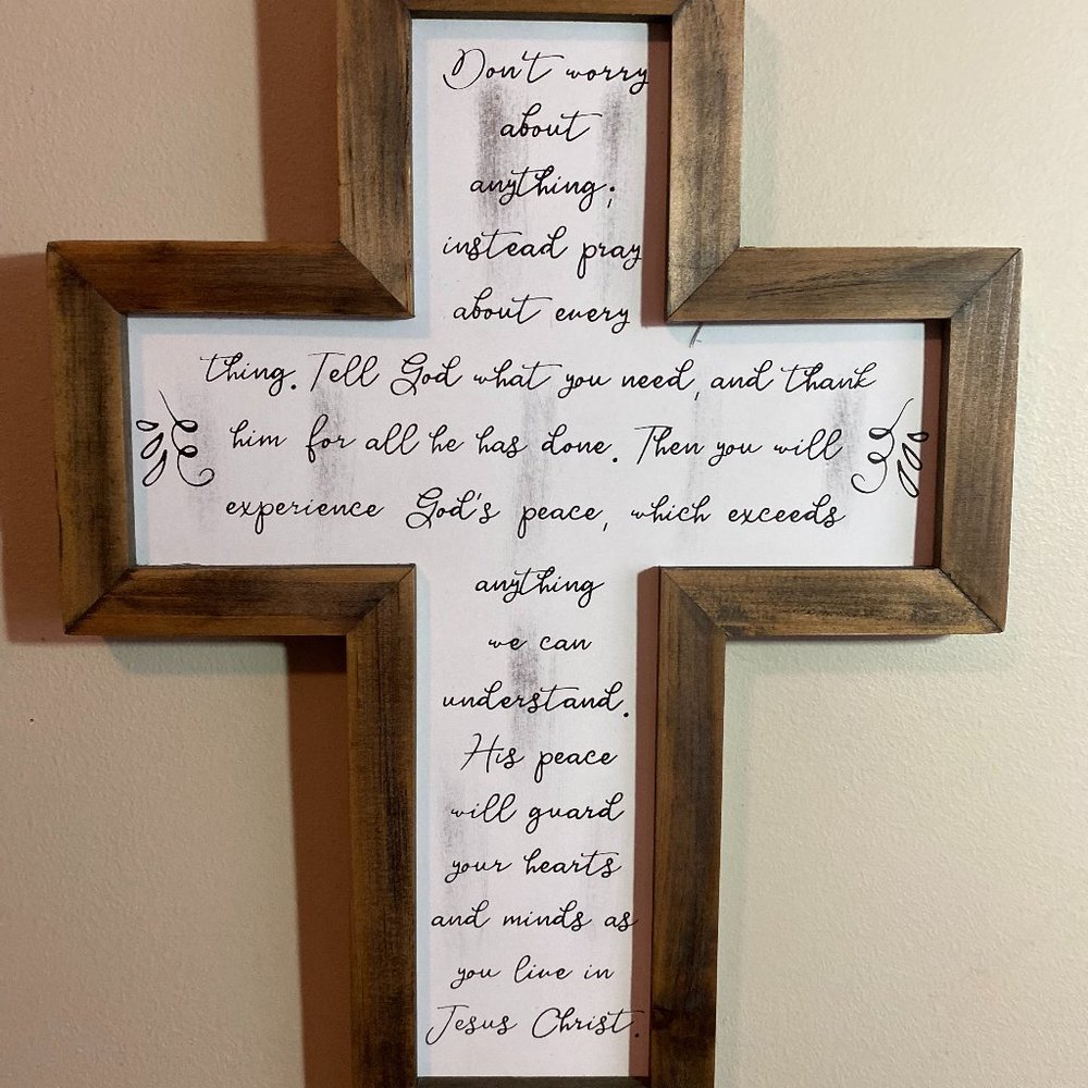 Inspirational Wooden Cross Décor